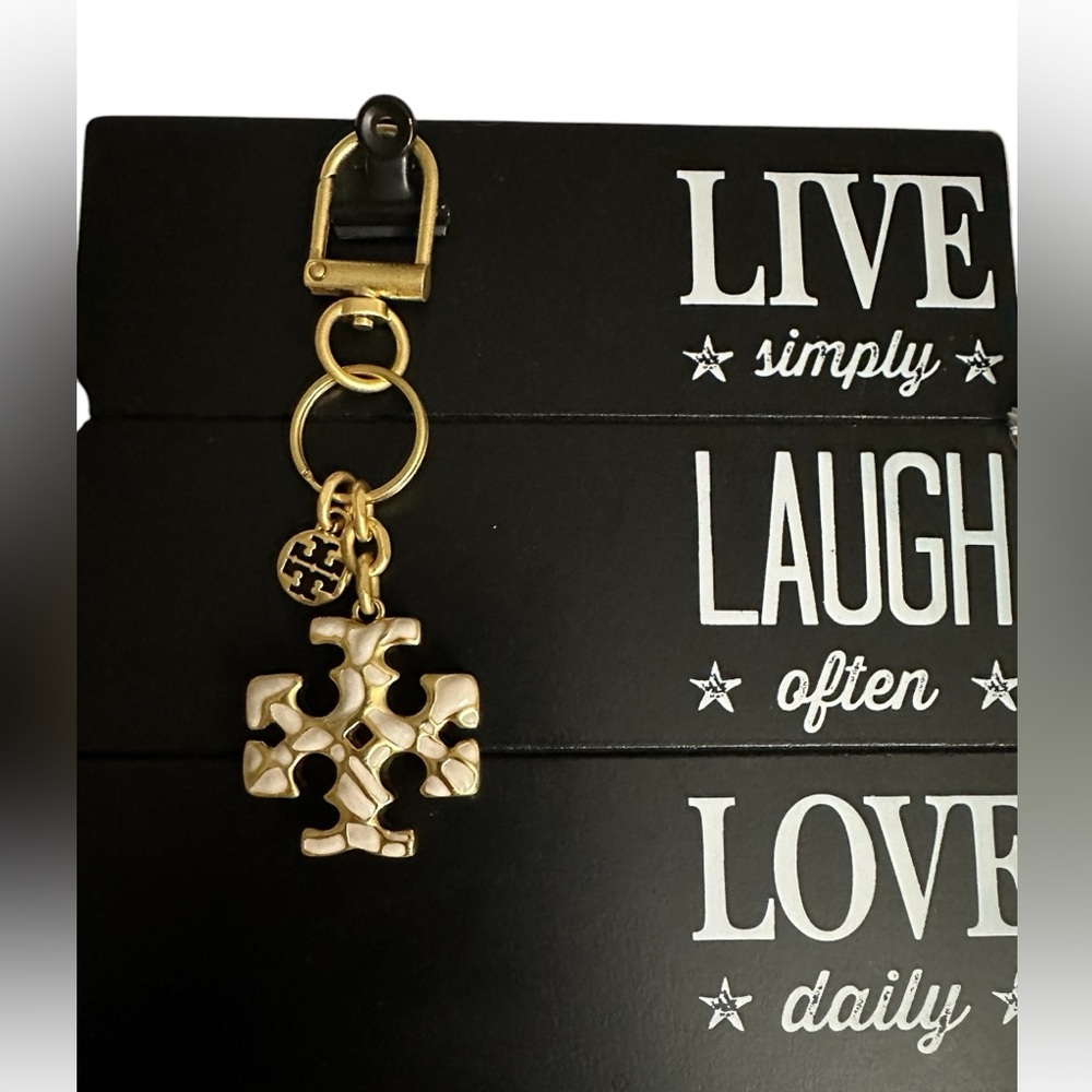 New Tory Burch Carved Kira Logo Key Fob, Keychain i. Gold tone